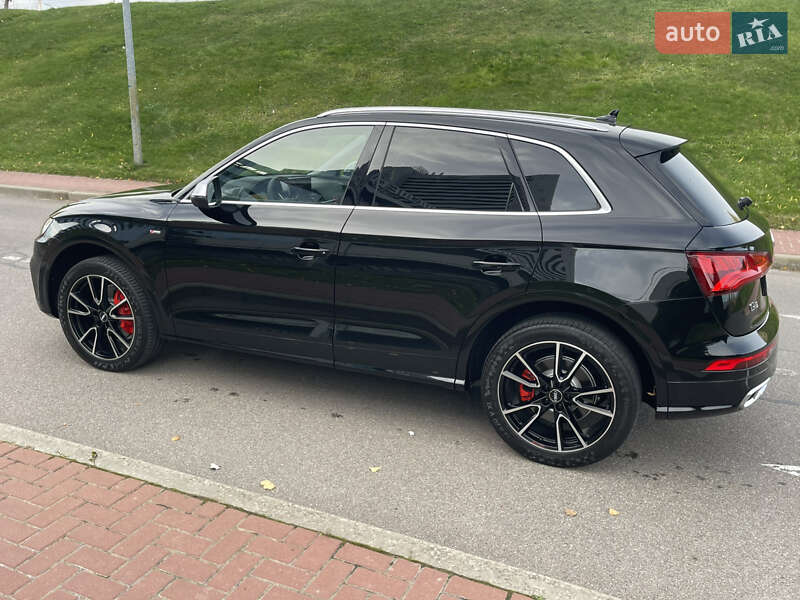 Позашляховик / Кросовер Audi Q5 2018 в Києві фото 12 Позашляховик / Кросовер Audi Q5 2018 в Києві