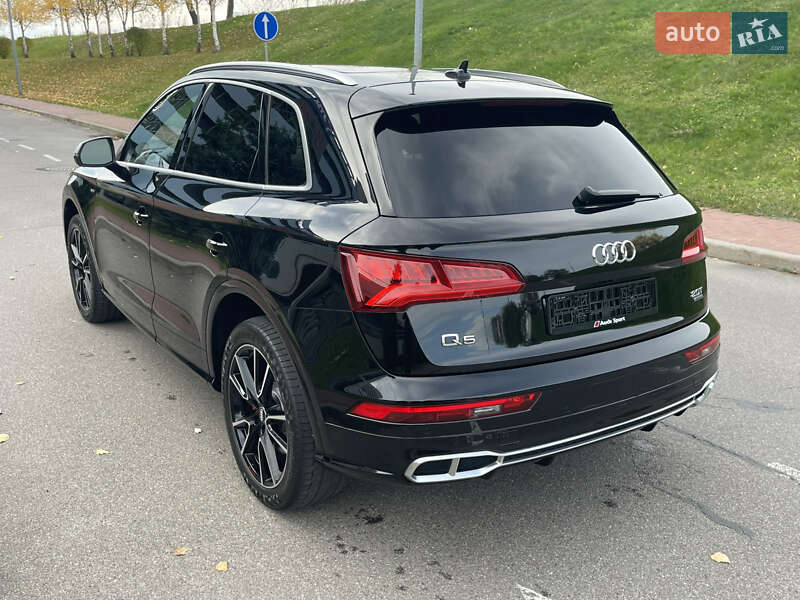 Позашляховик / Кросовер Audi Q5 2018 в Києві фото 13 Позашляховик / Кросовер Audi Q5 2018 в Києві