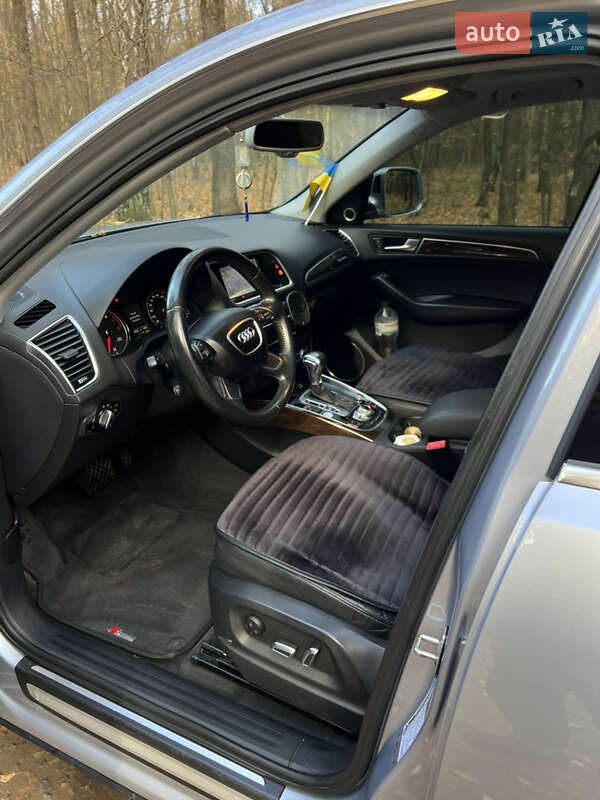 Позашляховик / Кросовер Audi Q5 2015 в Івано-Франківську