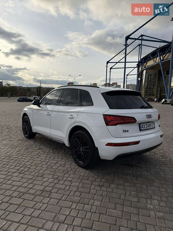 Позашляховик / Кросовер Audi Q5 2018 в Харкові