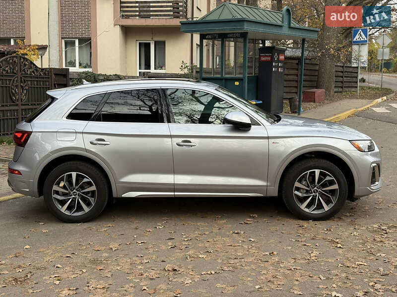 Внедорожник / Кроссовер Audi Q5 2022 в Киеве