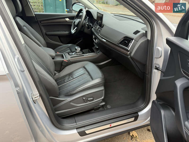 Внедорожник / Кроссовер Audi Q5 2022 в Киеве