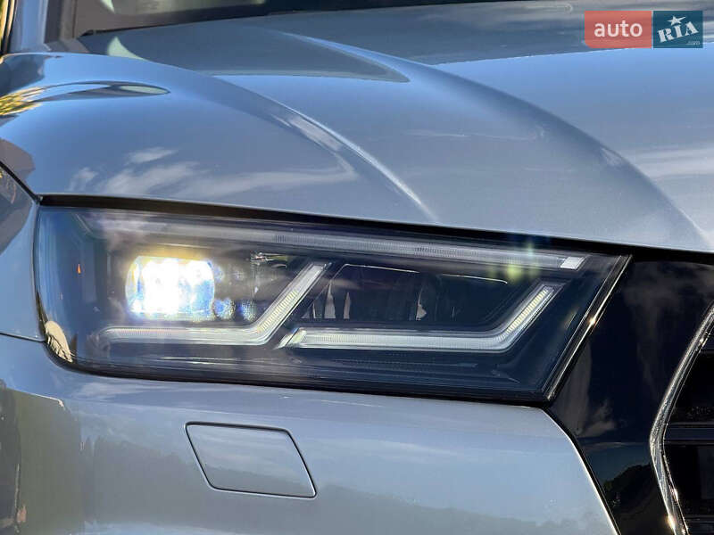 Позашляховик / Кросовер Audi Q5 2018 в Стрию