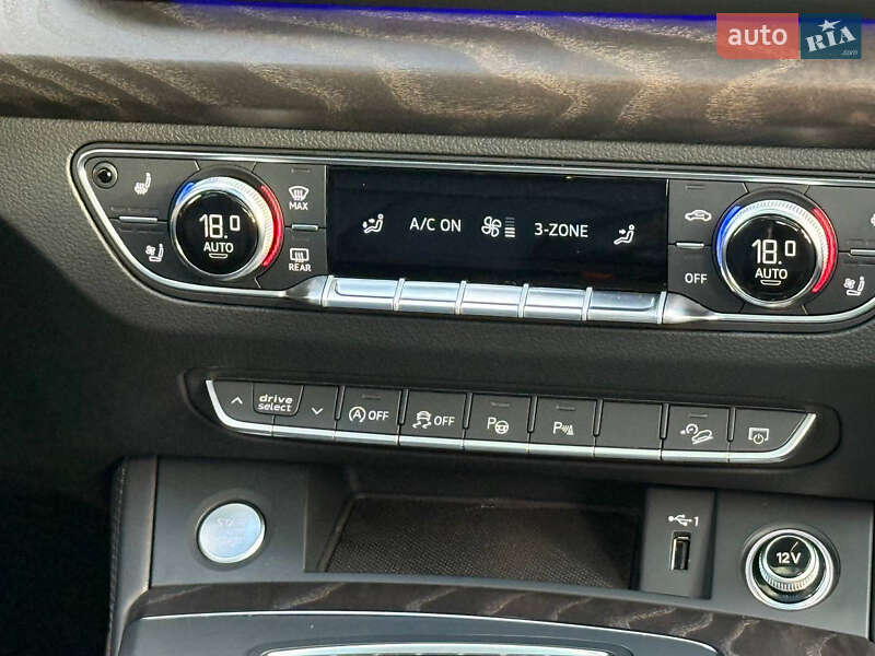 Позашляховик / Кросовер Audi Q5 2018 в Стрию