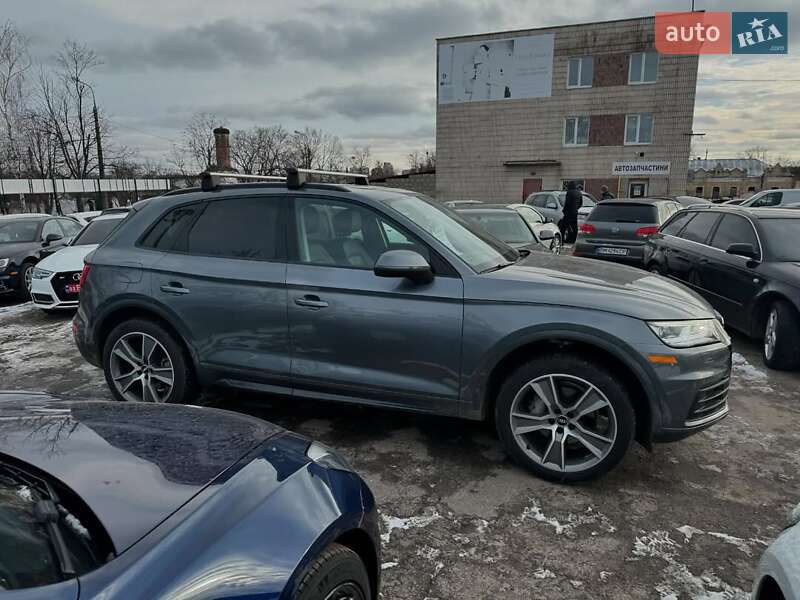 Внедорожник / Кроссовер Audi Q5 2018 в Ивано-Франковске