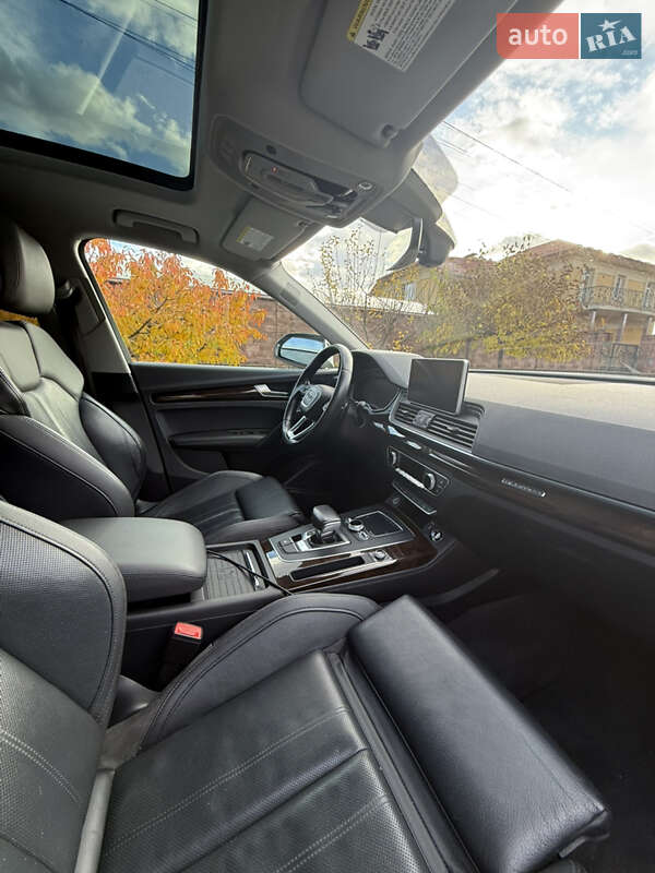 Позашляховик / Кросовер Audi Q5 2019 в Рівному