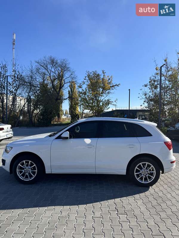 Внедорожник / Кроссовер Audi Q5 2010 в Кропивницком