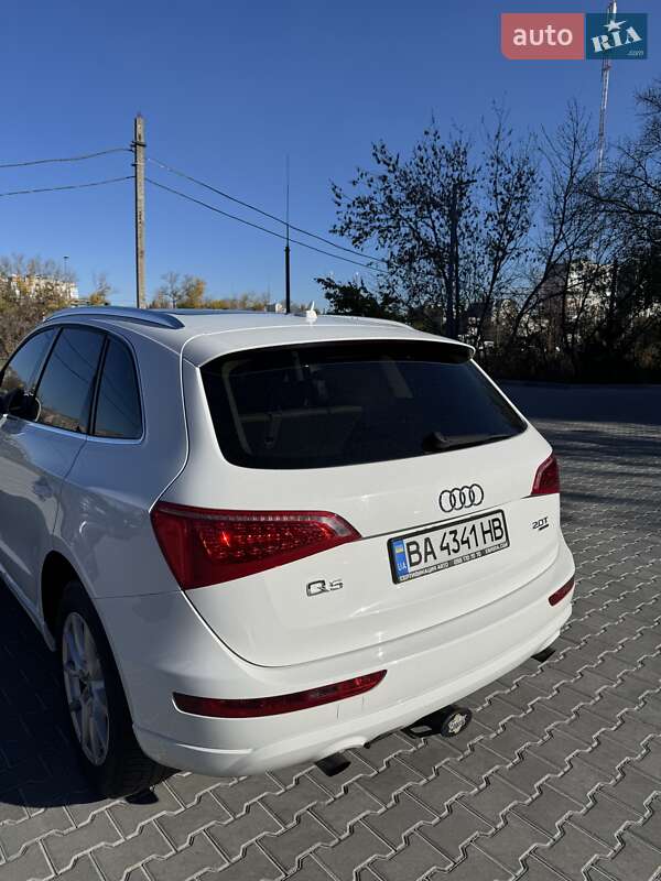 Внедорожник / Кроссовер Audi Q5 2010 в Кропивницком