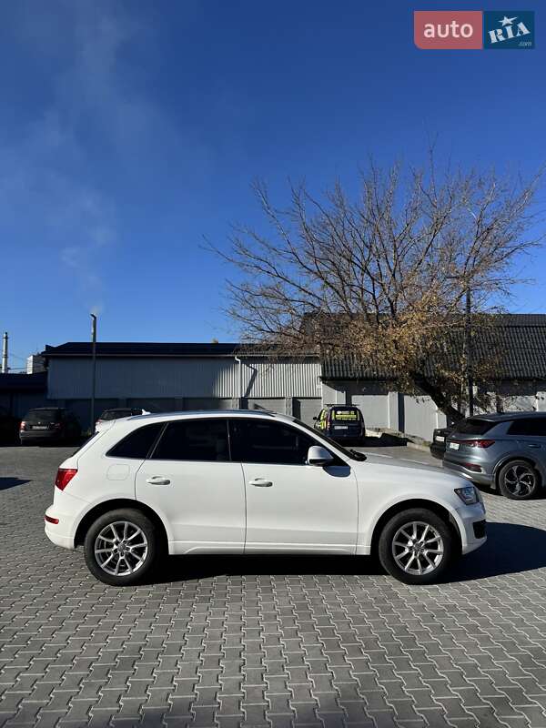 Внедорожник / Кроссовер Audi Q5 2010 в Кропивницком