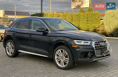 Позашляховик / Кросовер Audi Q5 2018 в Луцьку