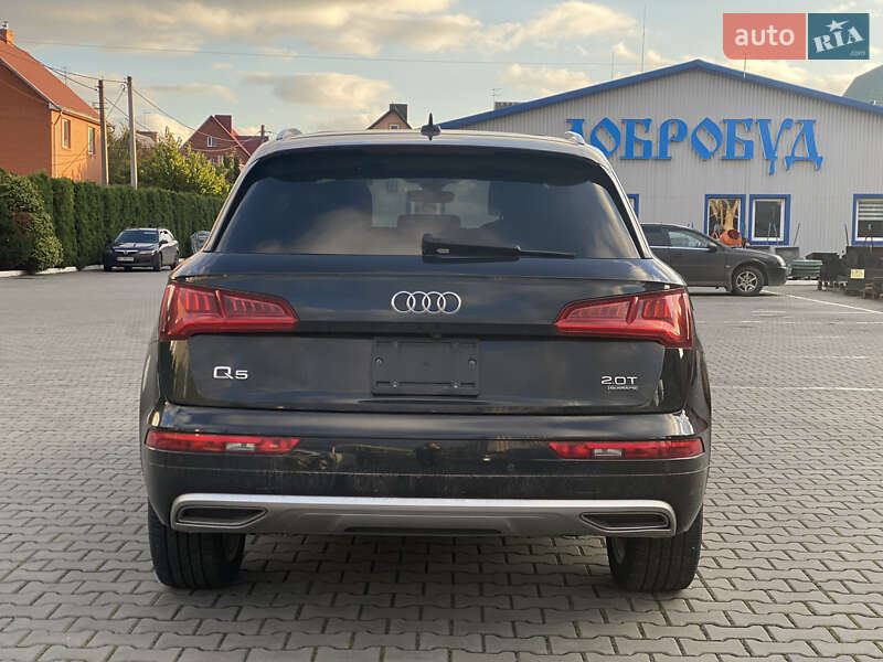 Позашляховик / Кросовер Audi Q5 2018 в Луцьку