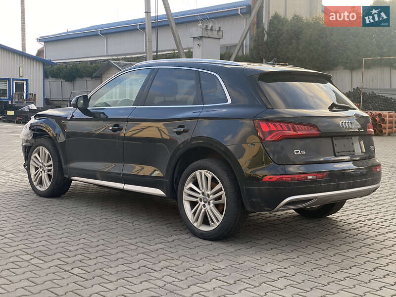 Позашляховик / Кросовер Audi Q5 2018 в Луцьку
