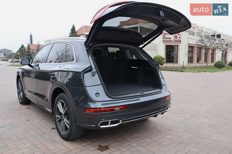 Внедорожник / Кроссовер Audi Q5 2019 в Ивано-Франковске