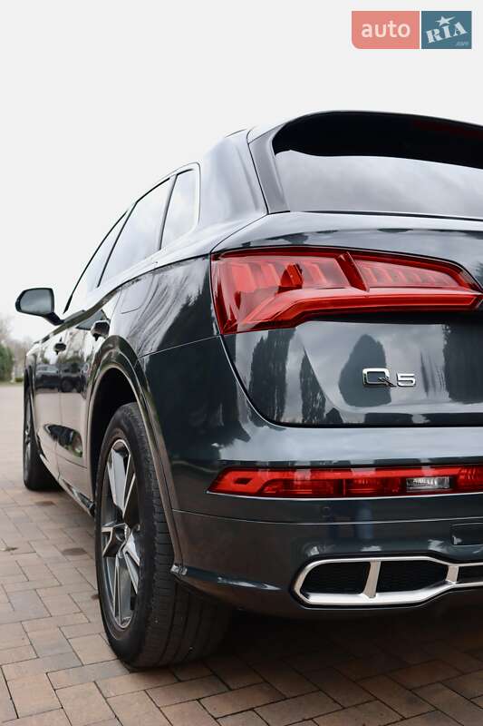 Внедорожник / Кроссовер Audi Q5 2019 в Ивано-Франковске