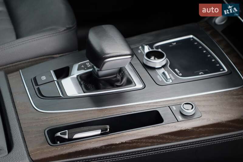 Внедорожник / Кроссовер Audi Q5 2019 в Ивано-Франковске