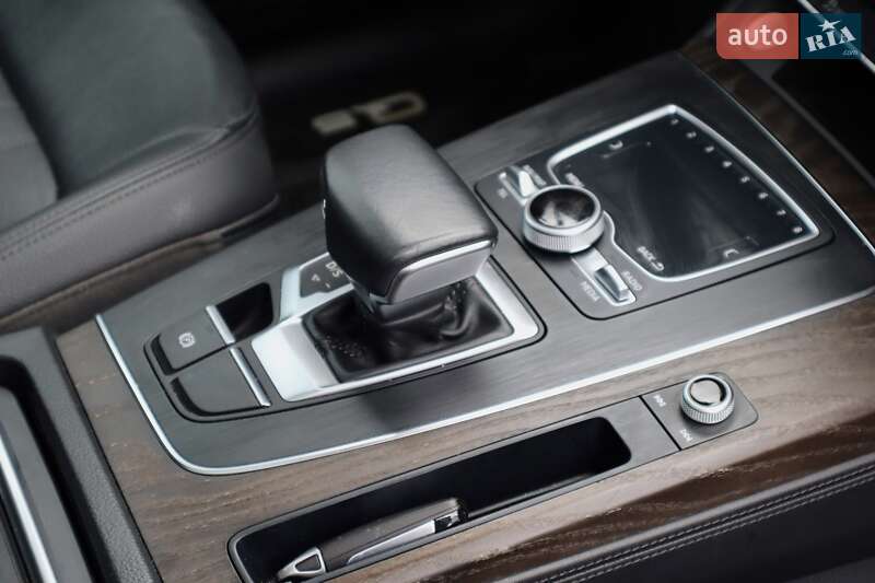 Внедорожник / Кроссовер Audi Q5 2019 в Ивано-Франковске