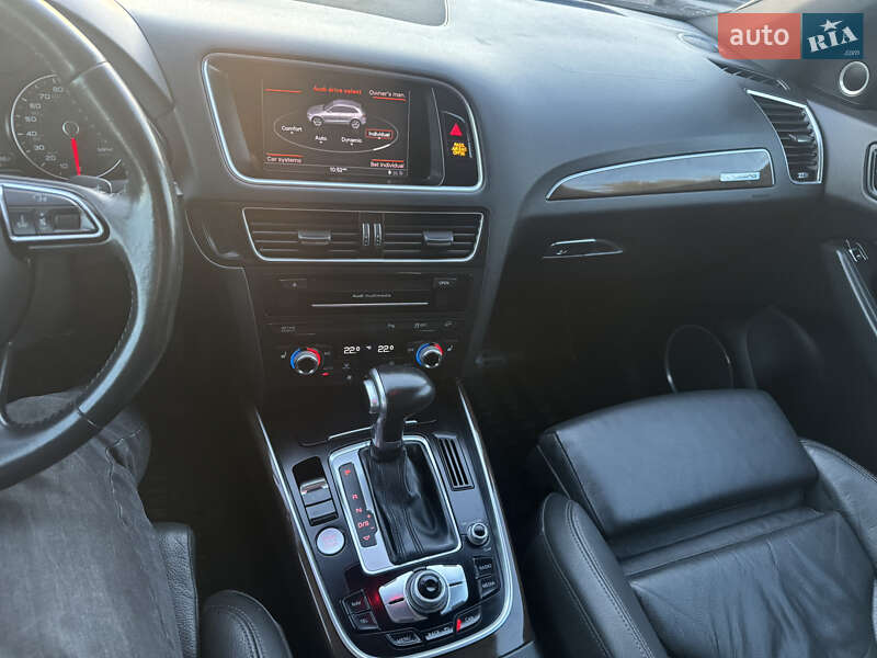 Позашляховик / Кросовер Audi Q5 2016 в Луцьку