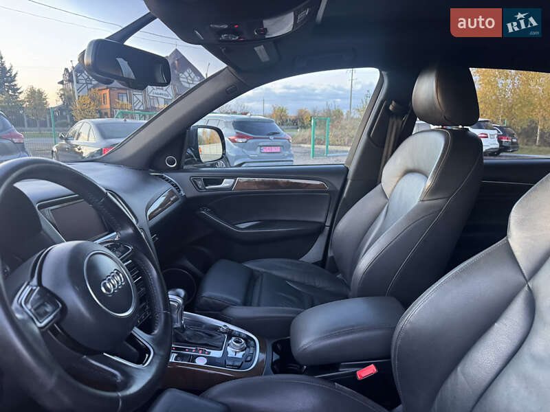 Позашляховик / Кросовер Audi Q5 2016 в Луцьку