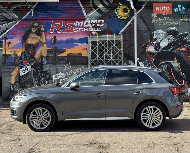 Позашляховик / Кросовер Audi Q5 2019 в Києві фото 6 Позашляховик / Кросовер Audi Q5 2019 в Києві