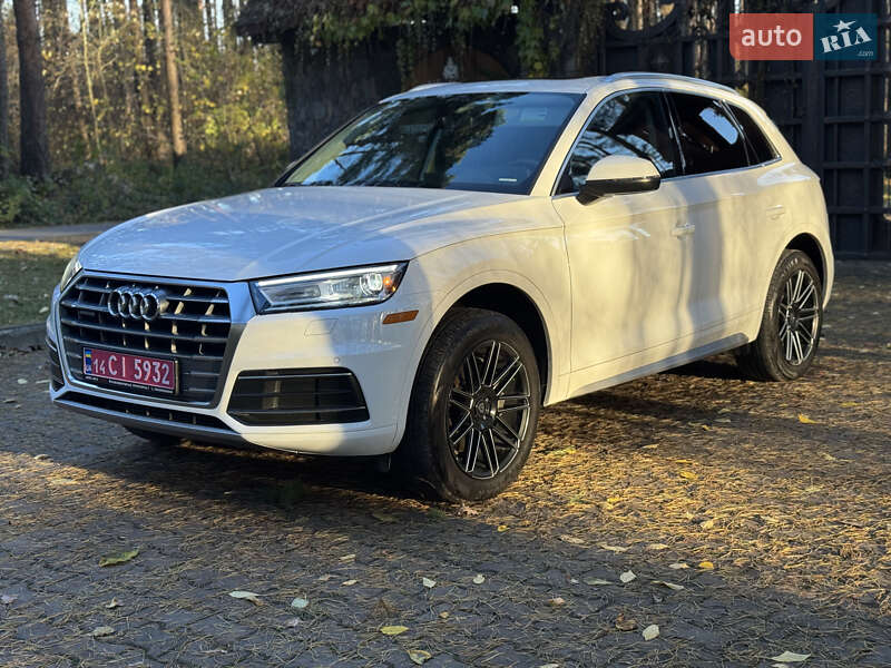Позашляховик / Кросовер Audi Q5 2020 в Львові фото 2 Позашляховик / Кросовер Audi Q5 2020 в Львові