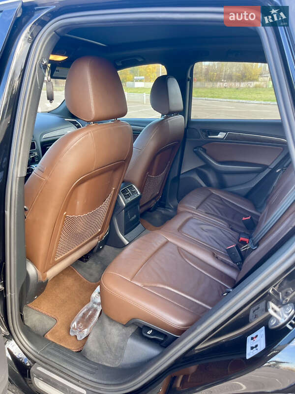 Позашляховик / Кросовер Audi Q5 2015 в Кривому Розі