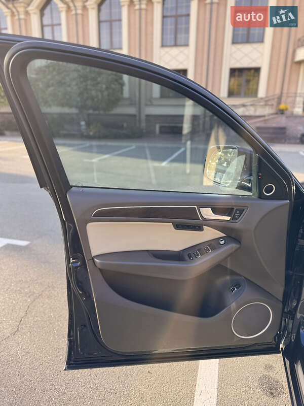 Внедорожник / Кроссовер Audi Q5 2016 в Киеве