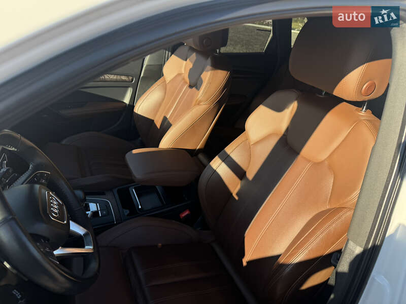 Позашляховик / Кросовер Audi Q5 2018 в Луцьку фото 44 Позашляховик / Кросовер Audi Q5 2018 в Луцьку