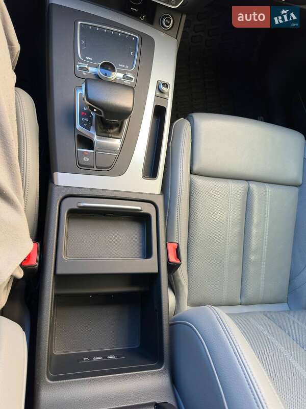 Позашляховик / Кросовер Audi Q5 2017 в Львові фото 37 Позашляховик / Кросовер Audi Q5 2017 в Львові