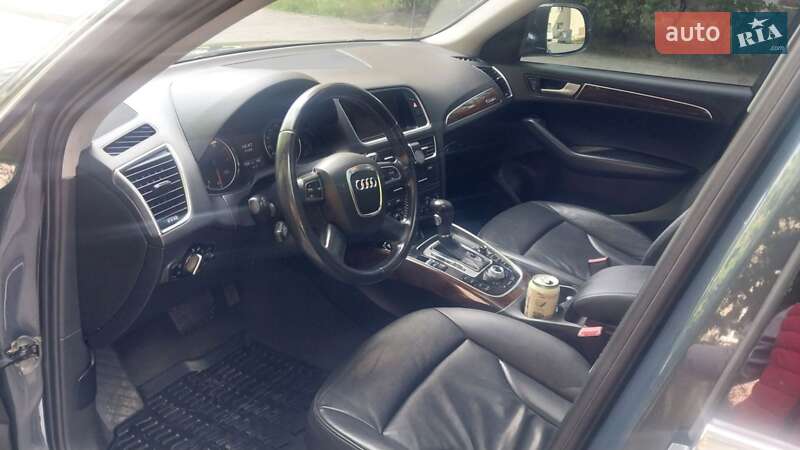Внедорожник / Кроссовер Audi Q5 2010 в Львове