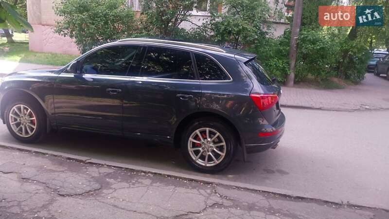 Внедорожник / Кроссовер Audi Q5 2010 в Львове