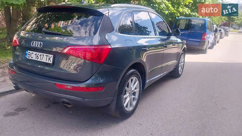 Внедорожник / Кроссовер Audi Q5 2010 в Львове