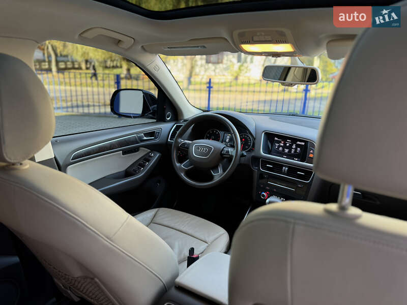 Позашляховик / Кросовер Audi Q5 2015 в Калуші