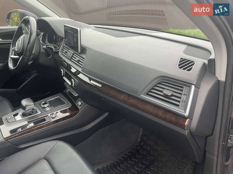 Внедорожник / Кроссовер Audi Q5 2019 в Львове фото 16 Внедорожник / Кроссовер Audi Q5 2019 в Львове