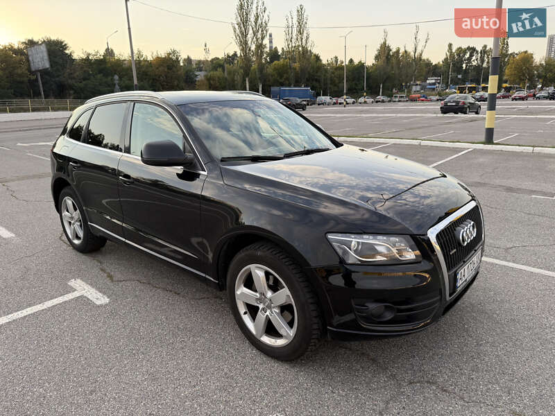 Позашляховик / Кросовер Audi Q5 2011 в Києві