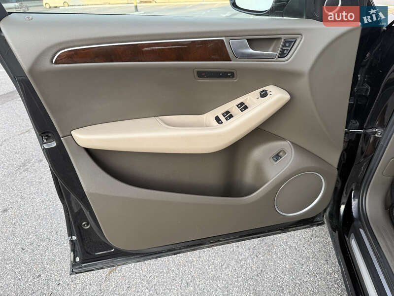 Позашляховик / Кросовер Audi Q5 2011 в Києві