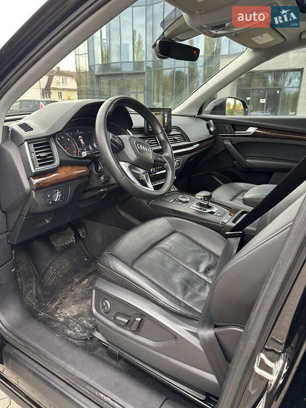 Позашляховик / Кросовер Audi Q5 2019 в Києві фото 16 Позашляховик / Кросовер Audi Q5 2019 в Києві