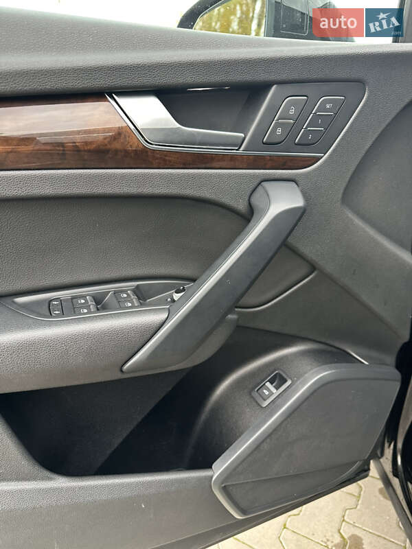 Позашляховик / Кросовер Audi Q5 2019 в Києві фото 25 Позашляховик / Кросовер Audi Q5 2019 в Києві