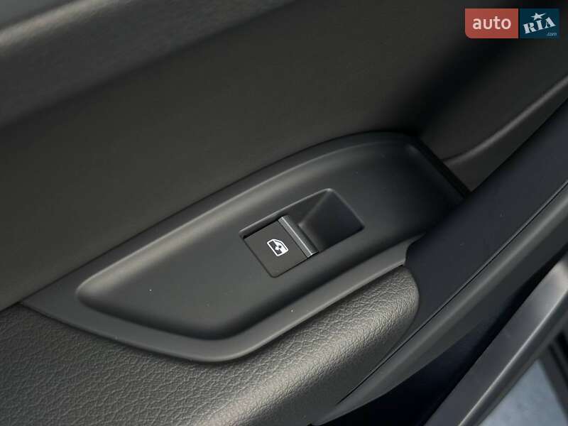 Внедорожник / Кроссовер Audi Q5 2023 в Ровно