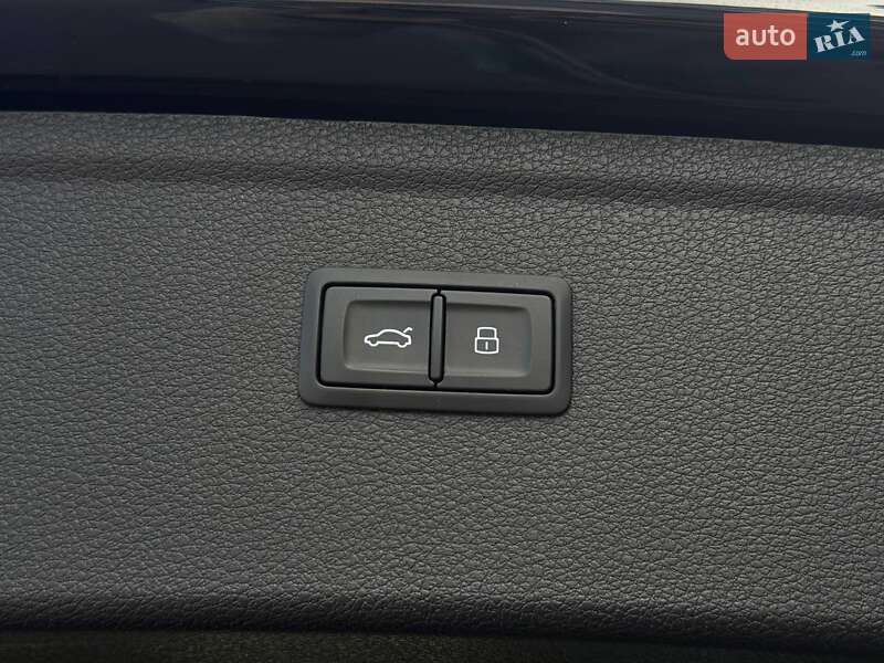 Внедорожник / Кроссовер Audi Q5 2023 в Ровно