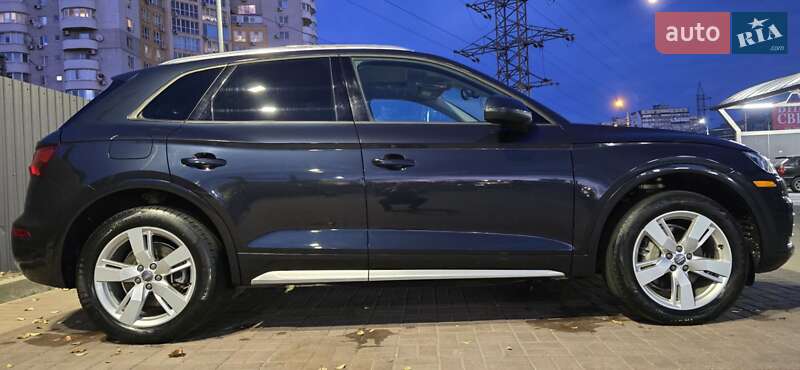 Позашляховик / Кросовер Audi Q5 2018 в Дніпрі фото 39 Позашляховик / Кросовер Audi Q5 2018 в Дніпрі