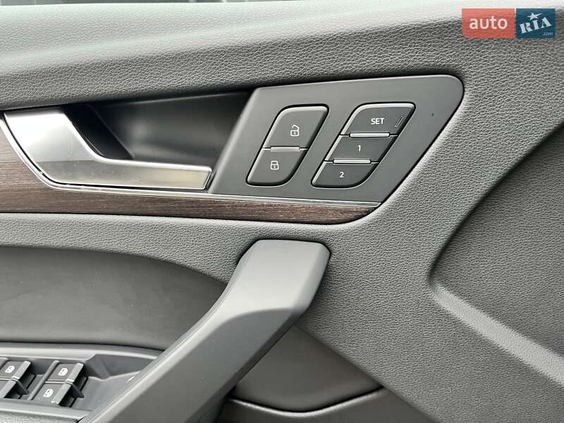 Позашляховик / Кросовер Audi Q5 2023 в Києві