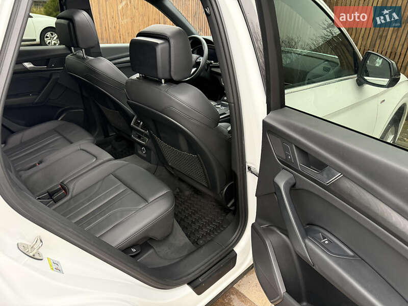 Внедорожник / Кроссовер Audi Q5 2017 в Киеве