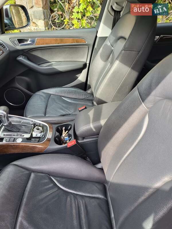 Позашляховик / Кросовер Audi Q5 2015 в Києві фото 18 Позашляховик / Кросовер Audi Q5 2015 в Києві