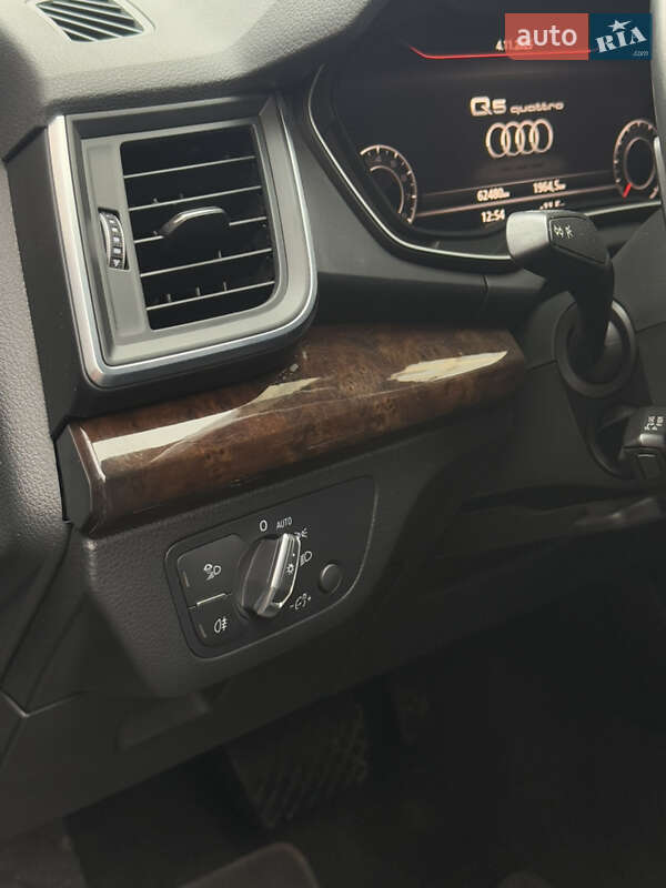 Позашляховик / Кросовер Audi Q5 2019 в Сумах фото 23 Позашляховик / Кросовер Audi Q5 2019 в Сумах