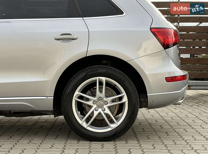 Позашляховик / Кросовер Audi Q5 2015 в Стрию