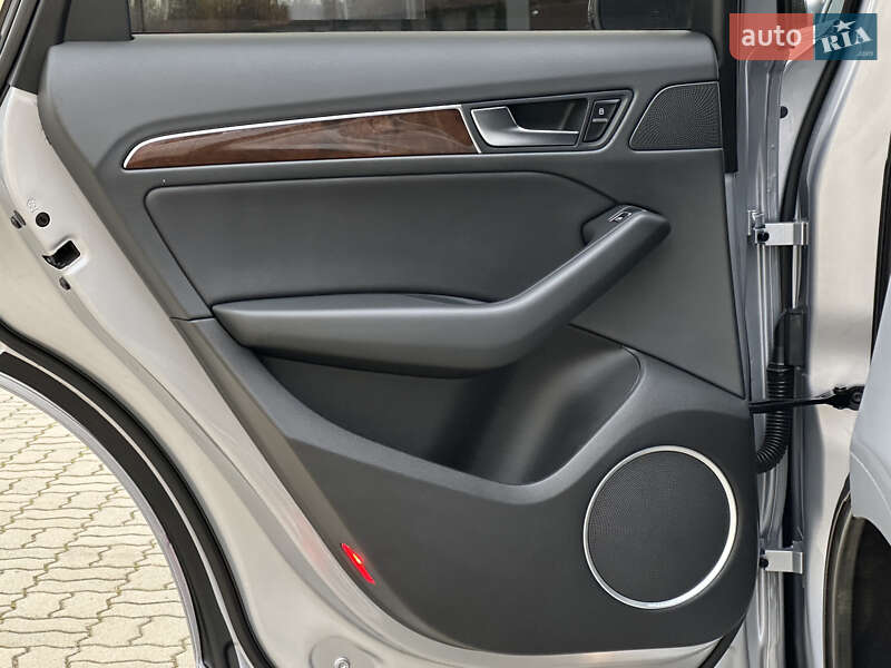 Позашляховик / Кросовер Audi Q5 2015 в Стрию