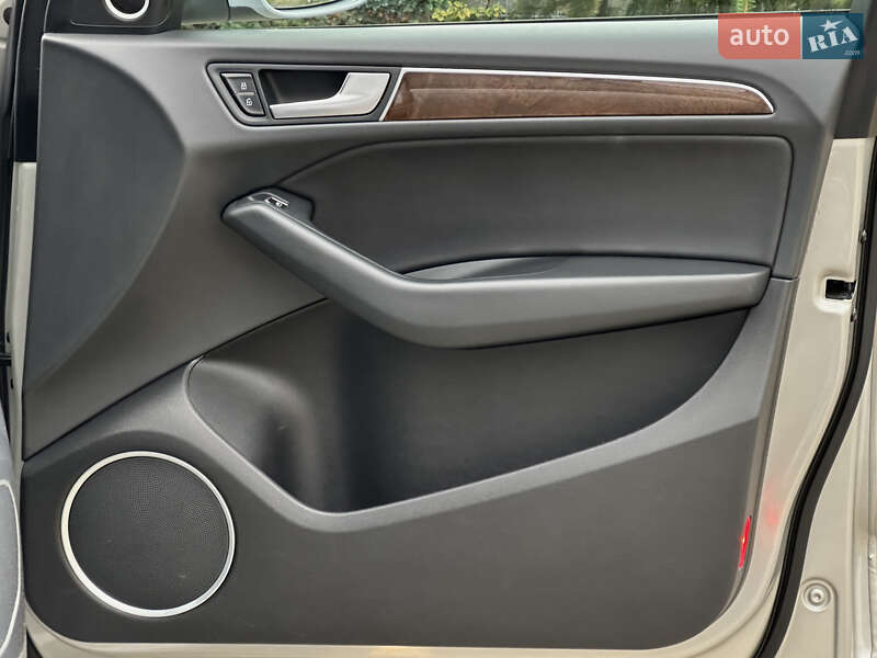 Позашляховик / Кросовер Audi Q5 2015 в Стрию