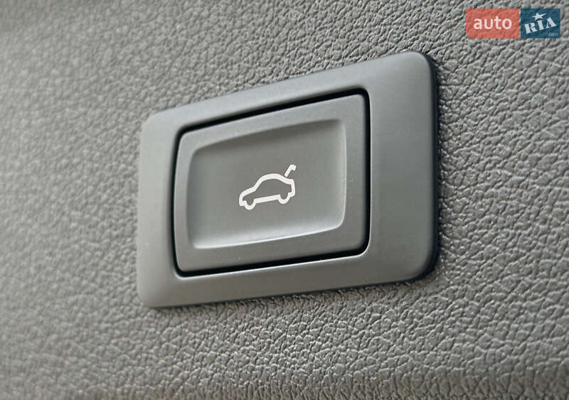 Позашляховик / Кросовер Audi Q5 2015 в Стрию