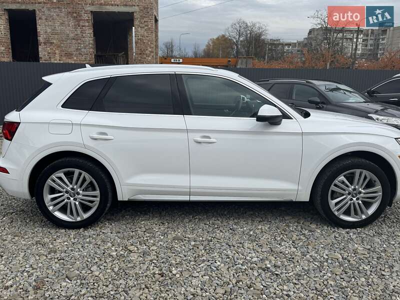 Внедорожник / Кроссовер Audi Q5 2019 в Ивано-Франковске