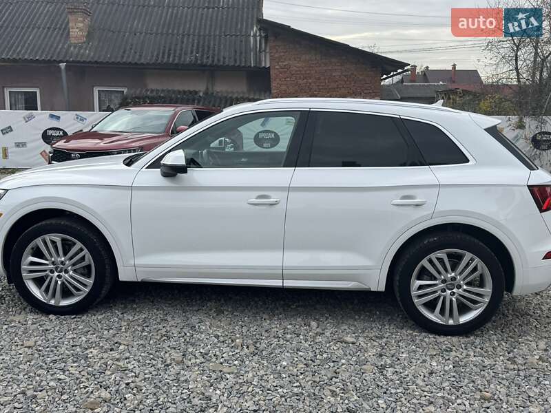 Внедорожник / Кроссовер Audi Q5 2019 в Ивано-Франковске